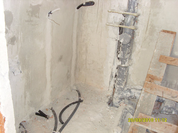 Bathroom in Main bedroom